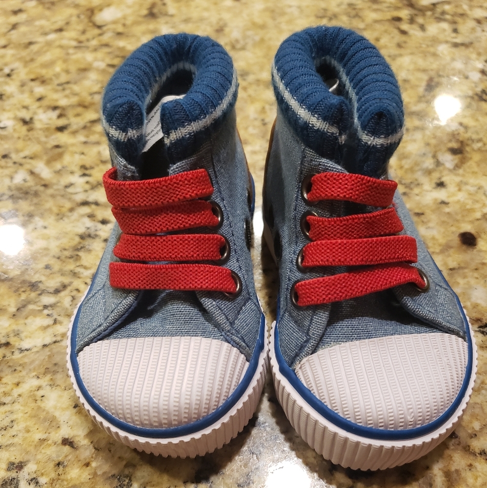 Baby shoes
